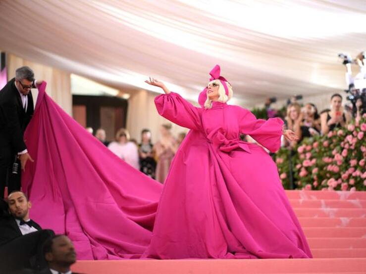 Lady Gaga, la Reina de la Gala Met 2019 con el vestido más loco de la alfombra roja