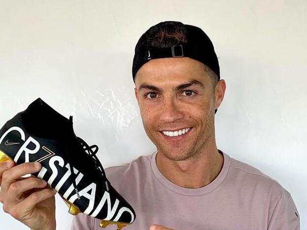 Cristiano y Georgina cambian de estilismo para anunciar su nuevo proyecto