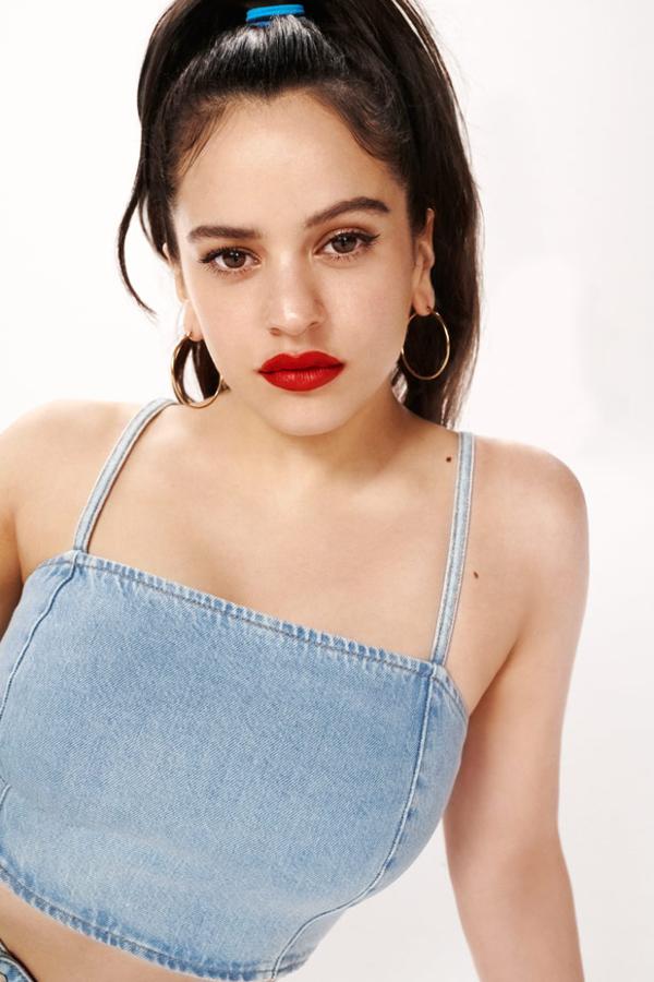 La nueva colección de Rosalía para Pull&Bear ya está aquí