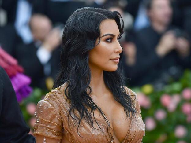 Kim Kardashian consigue se revisen las condenas a cadena perpetua de 17 presos