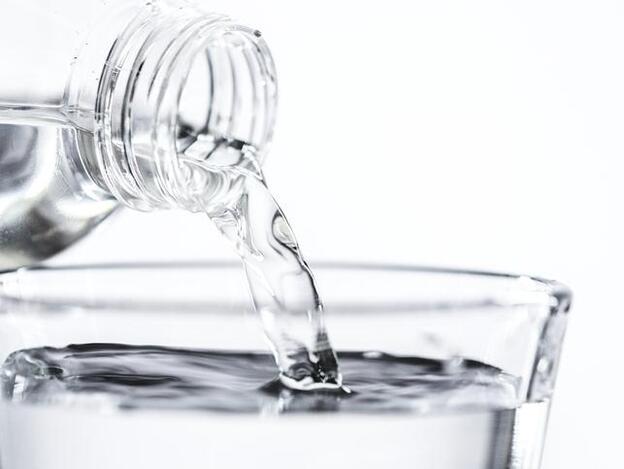 ¿Agua del grifo, embotellada o filtrada?