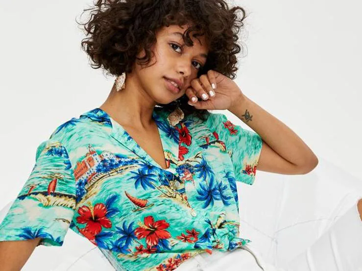 Fotos: ¿Aún no tienes una camisa hawaiana? Estas las más bonitas del low cost | Mujer