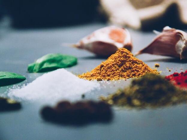 Especias saludables que debes incorporar a tu dieta
