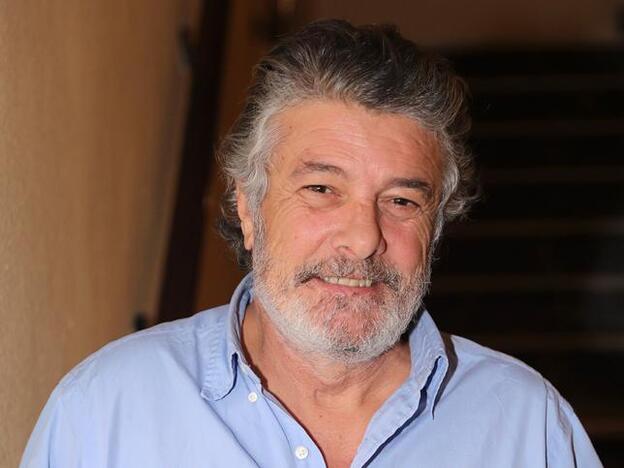 Francisco desmiente tener problemas económicos