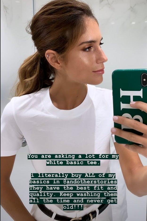 Belén Hostalet, fan de las camisetas blancas, nos recomienda las de & Other Stories.