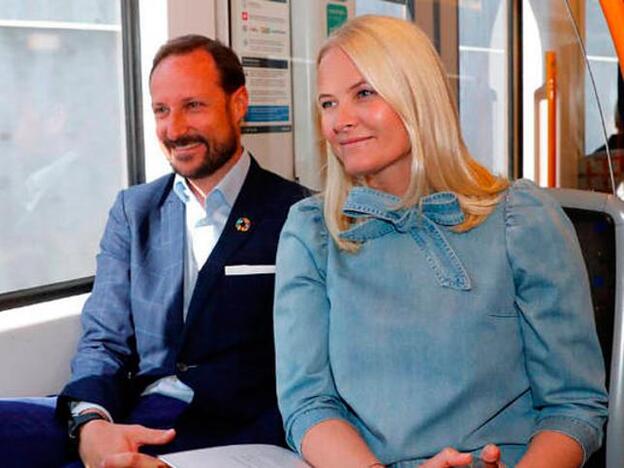 Mette-Marit de Noruega, una princesa en el metro de Oslo
