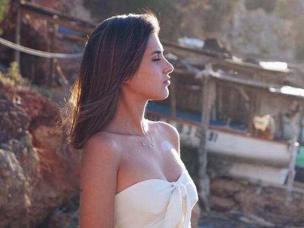 Cómo sentirse una princesa con el último vestido de Mery Turiel