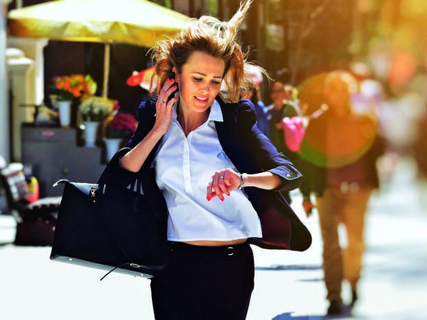 Enfermas de prisa, por Isabel Menéndez