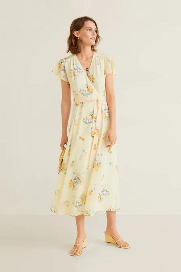 Vestido estampado de flores, 49,99 euros.