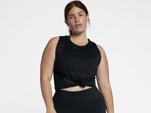 Nike incluye un maniquí plus size en su tienda de Londres (y hace una oda a la diversidad)