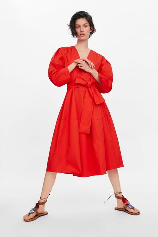 El vestido de invitada de Zara de menos de 50 euros que todo el mundo pensará que es de Carolina Herrera