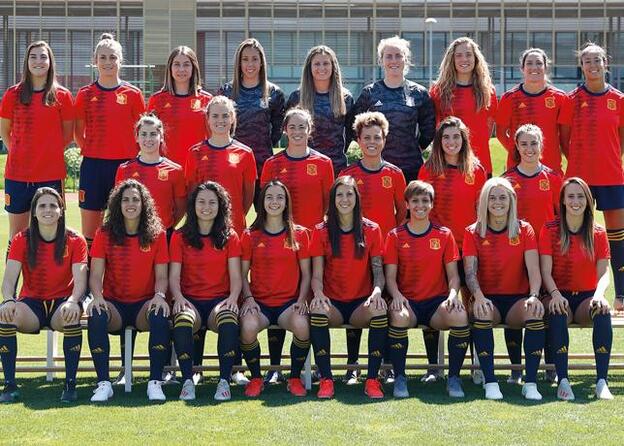 LA SELECCIÓN: Las mujeres del equipo de España luchan desde ayer por ganar el Mundial de Francia.