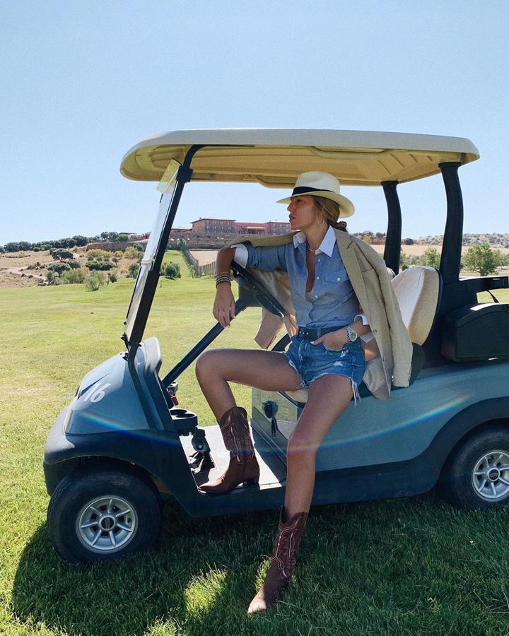 ¿Es el sombrero el complemento imprescindibe del verano? Las influencers dicen sí