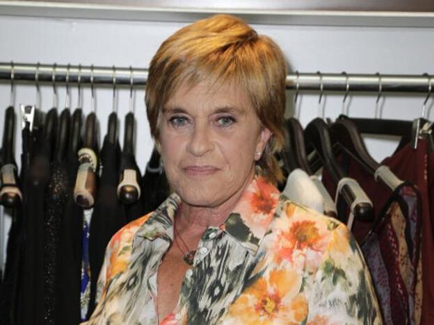 Chelo García Cortés envuelta en un mar de lágrimas por su pareja