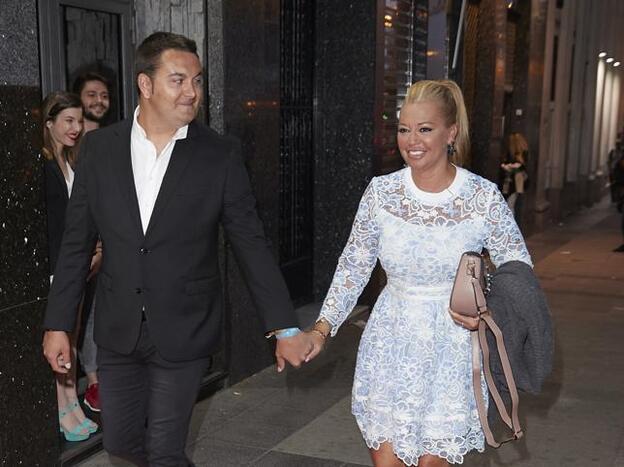 Las bodas de las famosas de este verano: lo que debes saber del 'sí, quiero' y el vestido de novia de Belén Esteban y María Pombo