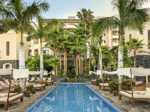 ¿Por qué Tenerife es el destino perfecto para tener unas vacaciones de lujo?