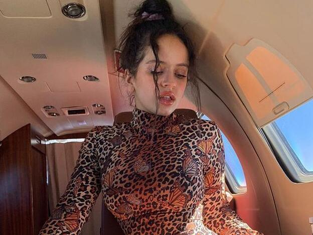 Esta es la máscara de pestañas con la que Rosalía consigue una mirada de infarto