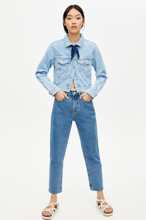 Tres trucos geniales de Pull&Bear que resucitan tus viejos looks denim