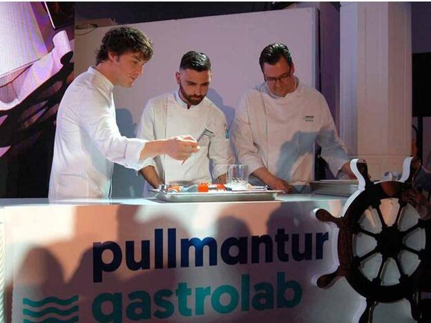 Jordi Cruz durante el 'show cooking'./PuLLMANTUR