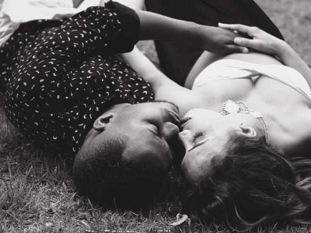 Los motivos por los que el deseo sexual aumenta en verano