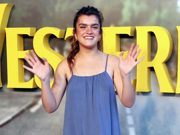 Amaia tiene el vestido que nunca pensaríamos que fuera a quedar tan bien (y está en las rebajas de Mango)