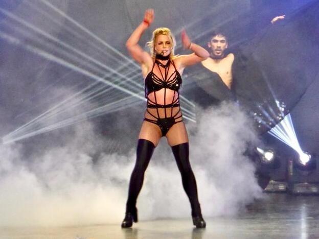 La polémica foto de Britney Spears por el uso excesivo del Photoshop