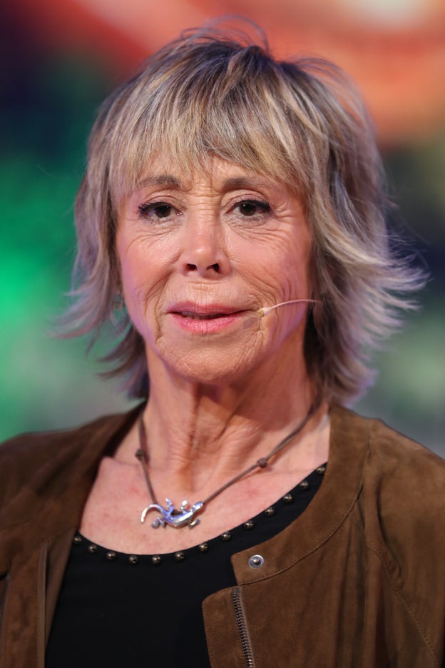 Marta Roca se defiende de Víctor Sandoval