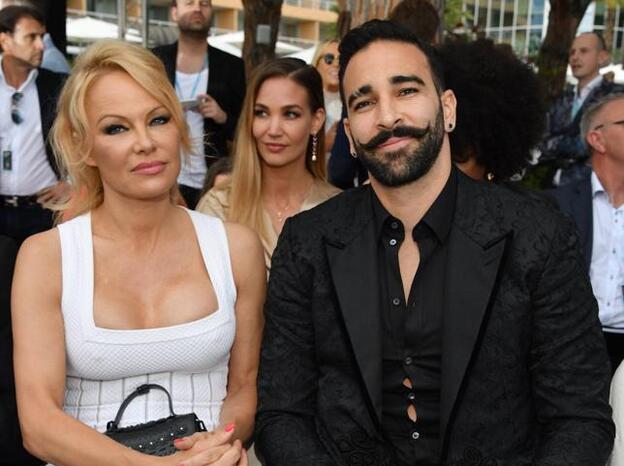 Pamela Anderson muestra las lesiones que le provocó Adil Rami