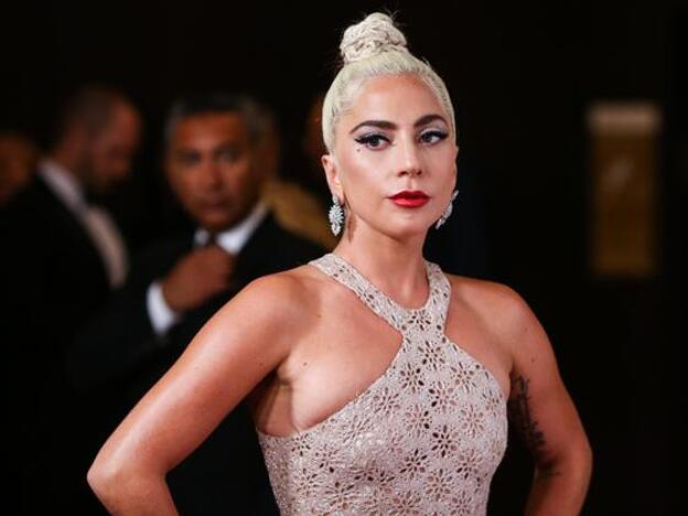 Los fans de Irina Shayk insultan duramente a Lady Gaga en sus redes sociales