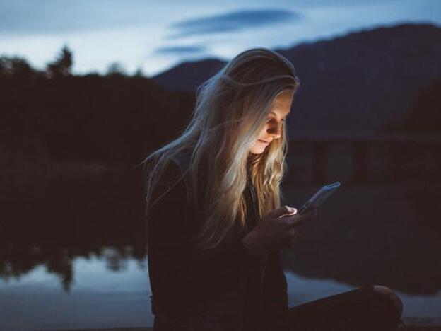 Por qué no puedes dejar de pensar en alguien con quien apenas saliste