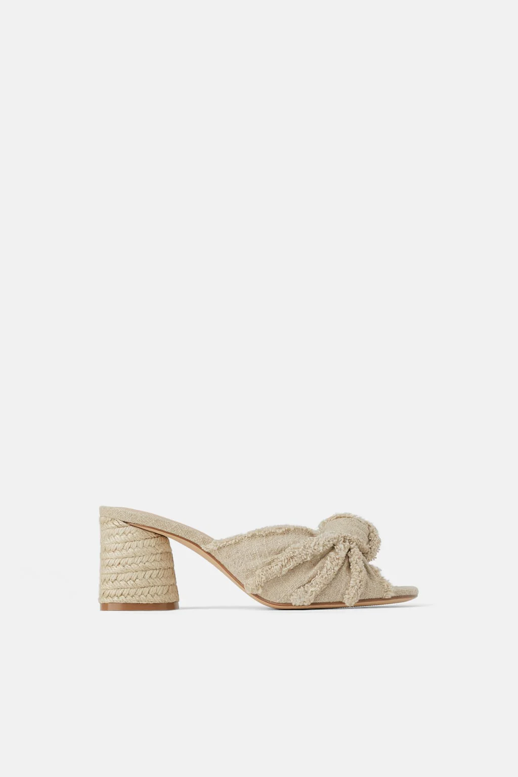 Las sandalias de tacón cómodo que necesitas en tu armario de están en Zara, Stradivarius y H&M | Mujer Hoy