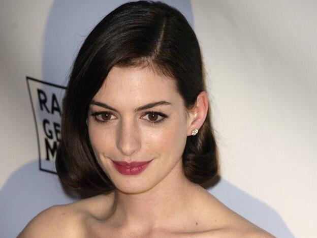 Anne Hathaway anuncia que está esperando su segundo hijo./cordon press.