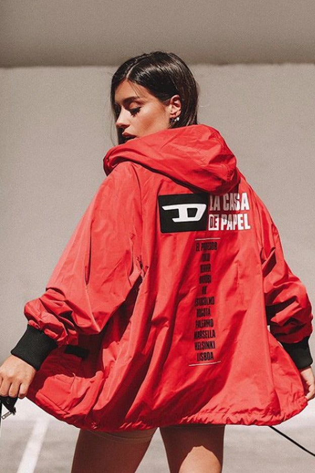 Dulceida lleva la prenda más top de la colección de Diesel para La casa del papel