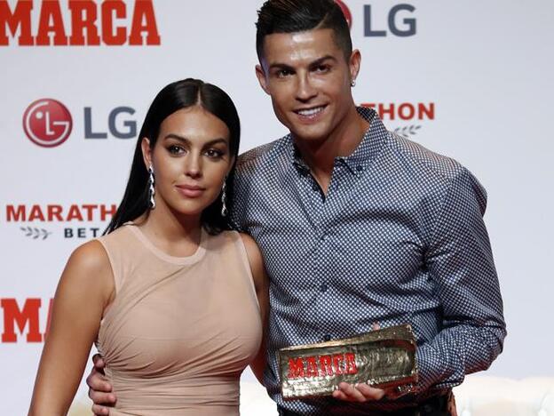 El sexy, pero desafortunado vestido de Georgina Rodríguez para acompañar a Cristiano Ronaldo