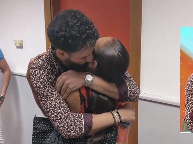 El abrazo de Isabel Pantoja y Asraf por primera vez juntos en televisión.