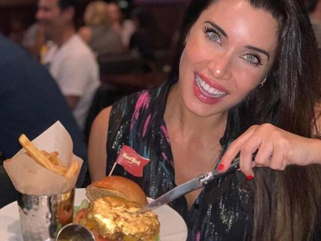 Polémica por la hamburguesa con oro de Pilar Rubio