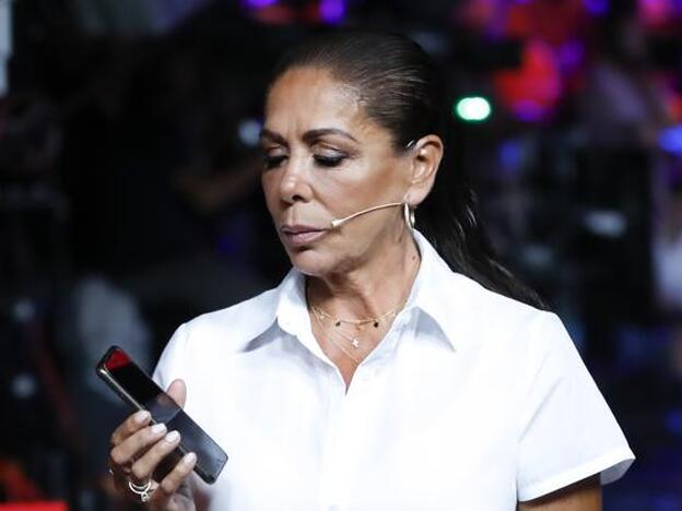 Isabel Pantoja aclara quién lleva sus redes sociales