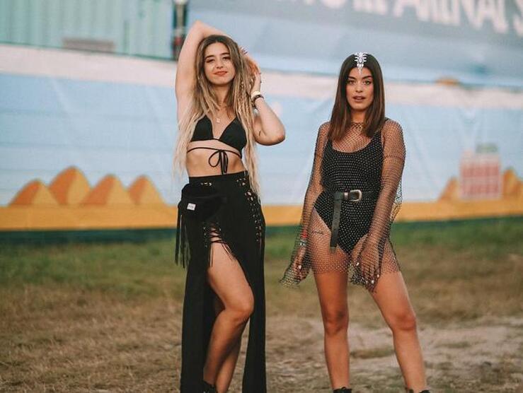 Los looks festivaleros de las influencers en el Arenal Sound