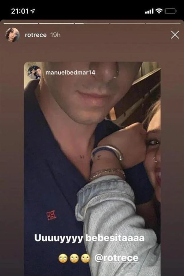 El novio de Rocío Flores ha mostrado que comparten el mismo tatuaje.