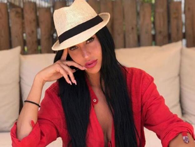 Aurah Ruiz incendia las redes con su nuevo 'topless'