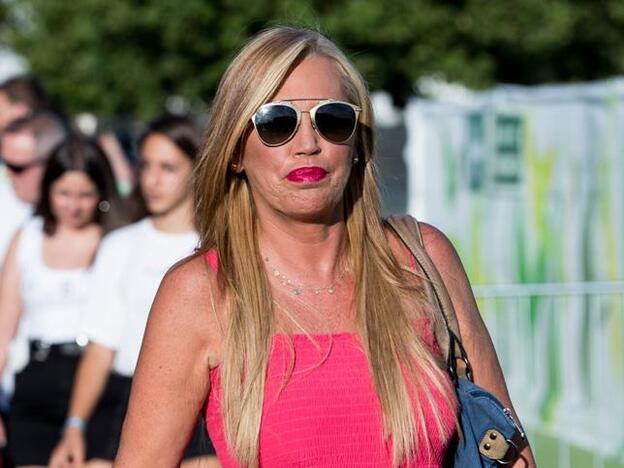 El posado en bikini de Belén Esteban para destronar a Ana Obregón