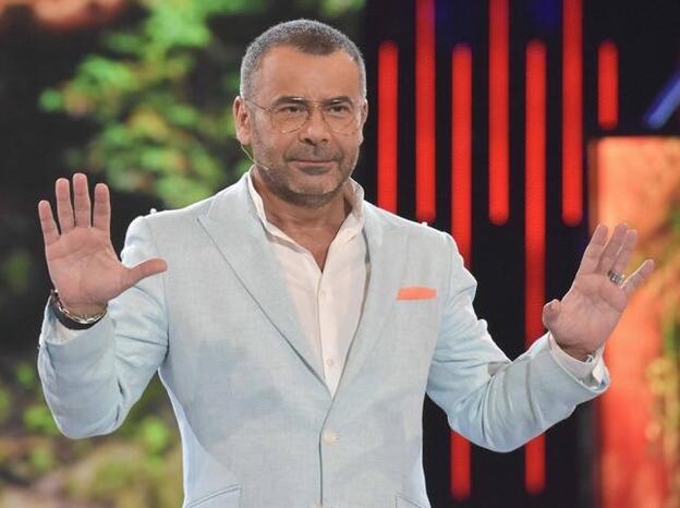 Jorge Javier Vázquez, completamente desnudo, presume de culo en Instagram