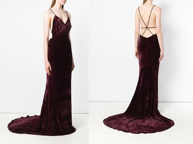 Vestido modelo Paulina con terciopelo, 2.704 euros.