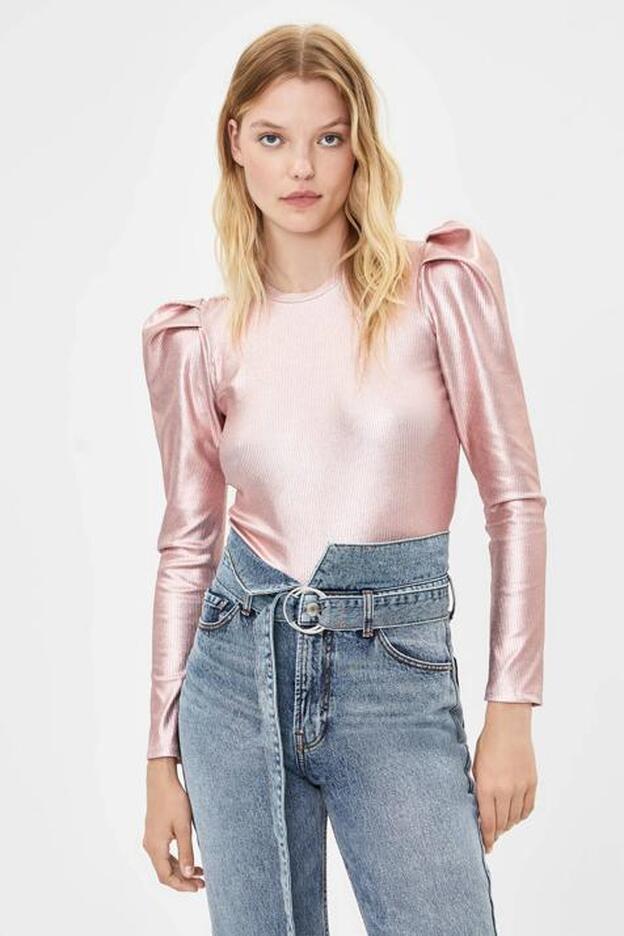 El top metalizado con el que arrasarás este otoño está en esta firma low cost