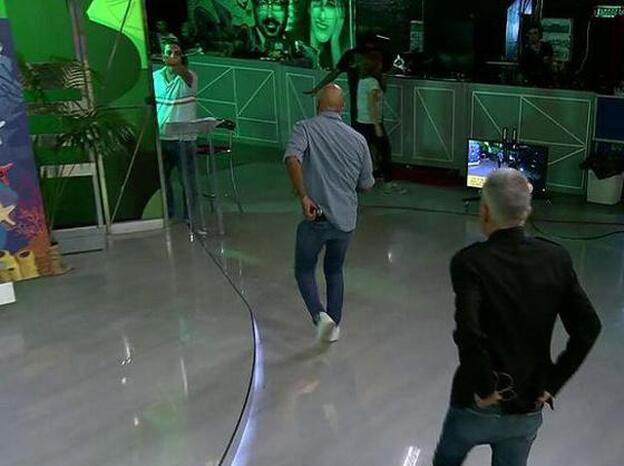 Kiko Matamoros se va de 'Sálvame' por Laura Fa: "Haces terrorismo informativo"