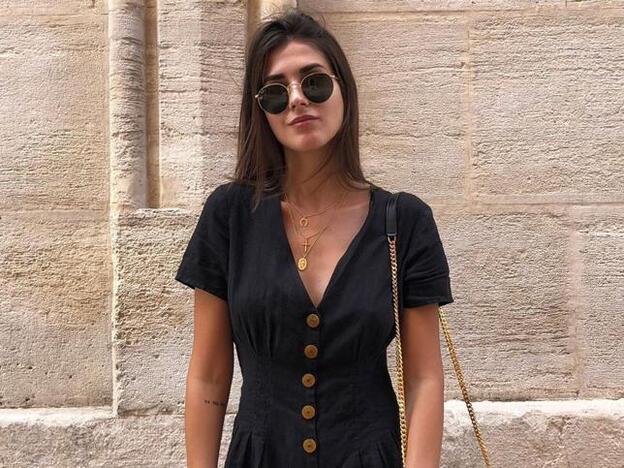 Mery Turiel no se quita estos jeans de Bershka porque estilizan las piernas, combinan con todo y hacen tipazo