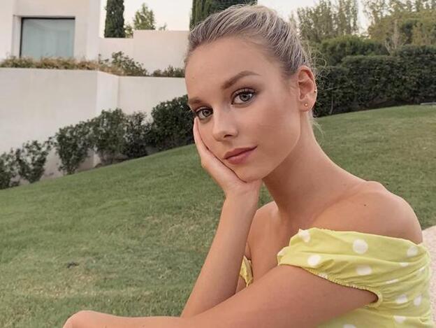 Ester Expósito tiene el bikini rebajado más viral del verano (y todavía quedan tallas)