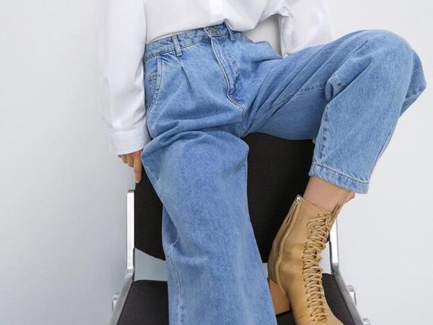 Jeans Balloon Fit: así son los vaqueros de la nueva colección de Bershka que prometen hacer tipazo