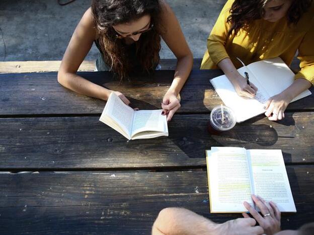 Del colegio al instituto, por Isabel Menéndez