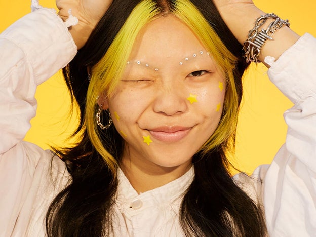 Con estos nuevos parches para el acné en forma de estrella llevarás mejor que te salga una espinilla